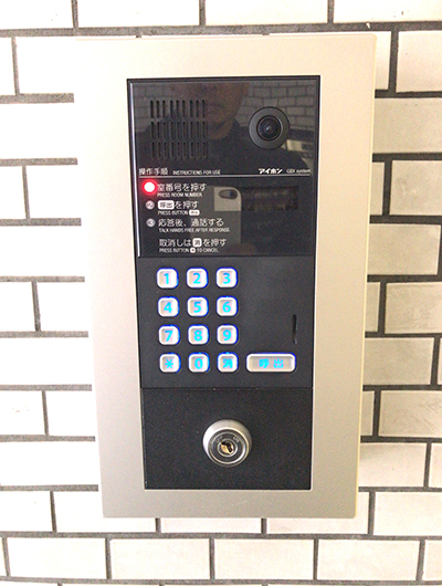 オートロックです